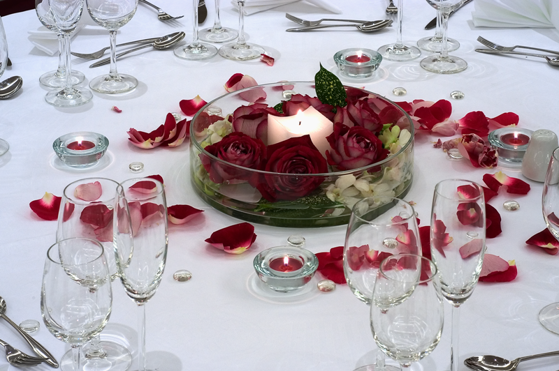 https://pandrevomai.com/wp-content/uploads/2014/12/Sofitel-Athens-Airport-wedding-table1.png